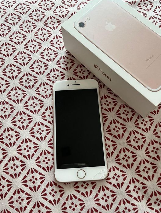 iPhone 7 Rose Gold e SE 2020