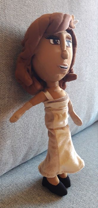 Boneca Peluche Sra Beleza