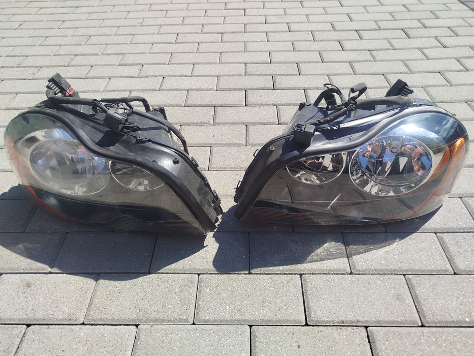 Volvo XC90 Lampa Reflektor Lewy Prawy EU
