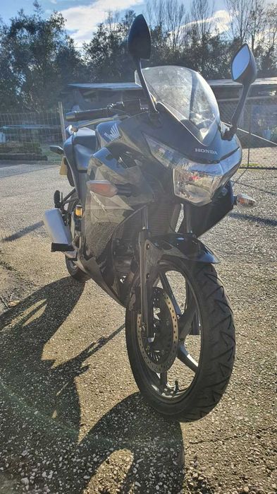 Honda cbr125r Negociável
