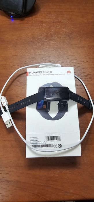 Huawei band 8 смарт браслет.