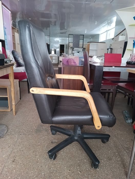 Крісло керівника,офісне