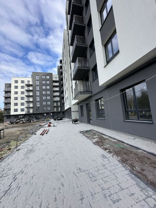 Продаж 2 кім.квартири ,новобудова здана .ЄОселя 89тис..