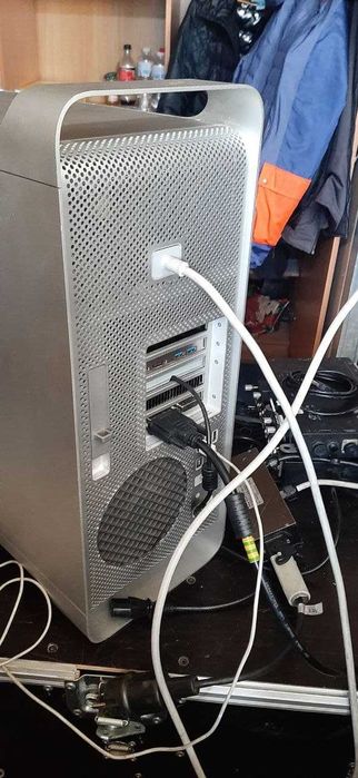 компьютер  MacPro4,1