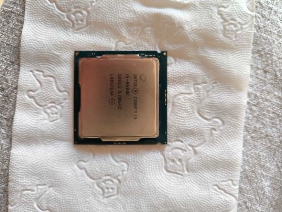 I5 9600k com Motherboard MPG Z390 GAMING EDGE AC