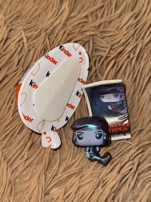 Іграшки Stranger Things з Kinder Joy