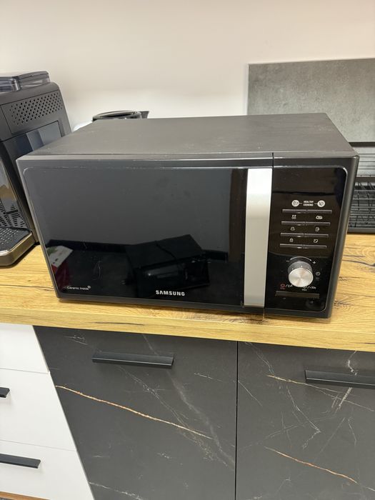 Kuchenka mikrofalowa Samsung MS23F301TFK