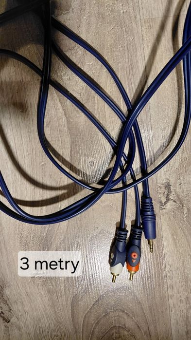 Zestaw kabli do połączenia komputera z głośnikami / wieżą