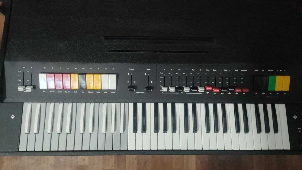 Електро орган VERMONA "Formation ЕТ 6.1" (під відновлення).