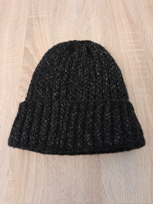 Nowa damska czapka zimowa z dzianiny Fancy Style_01 Lurex ( czarna)