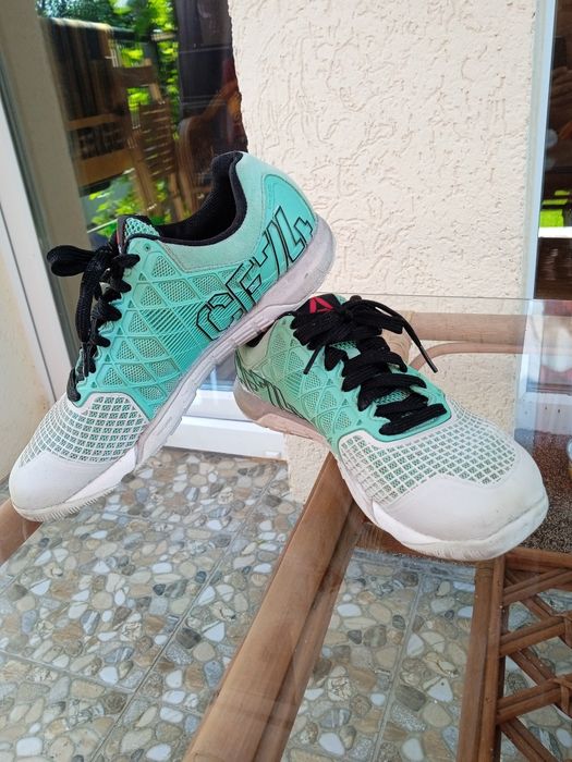 Продам кроссовки Рибок Кроссфит.