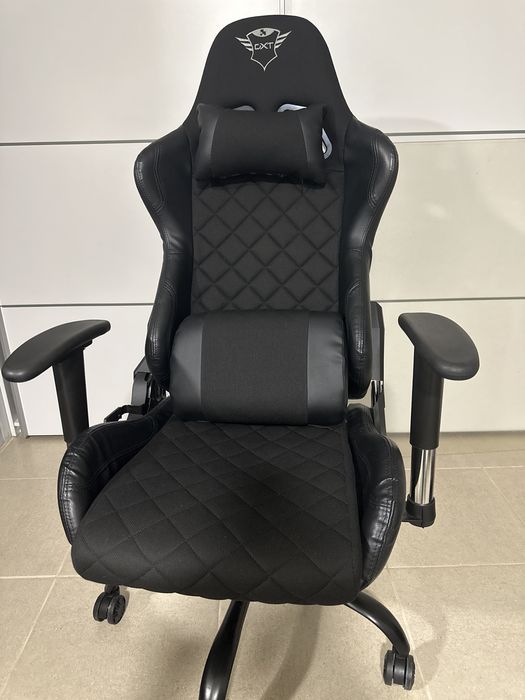 Cadeira Gaming/ Escritorio Trust GXT