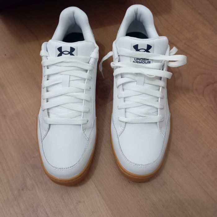 Ténis Under Armour T42,5