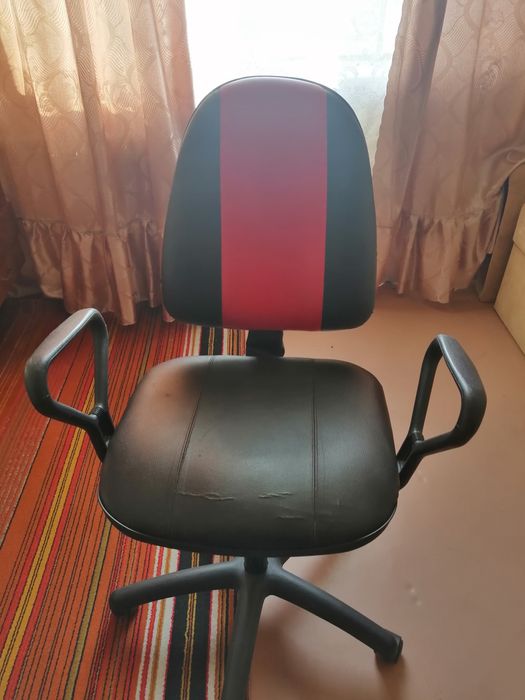 Компьютерный стул