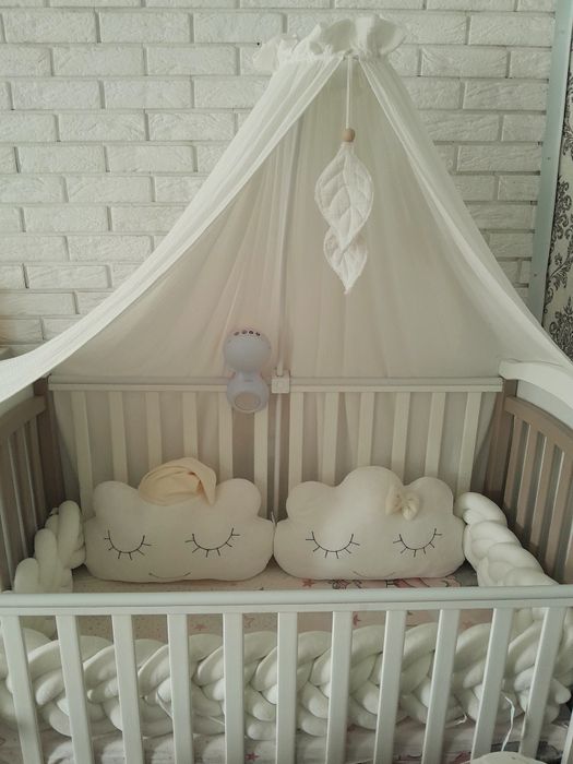 Продам набір в ліжечко