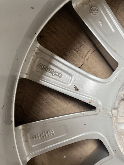 Kolo zapas Vw Passat b8 Golf  3AA 601 025 R