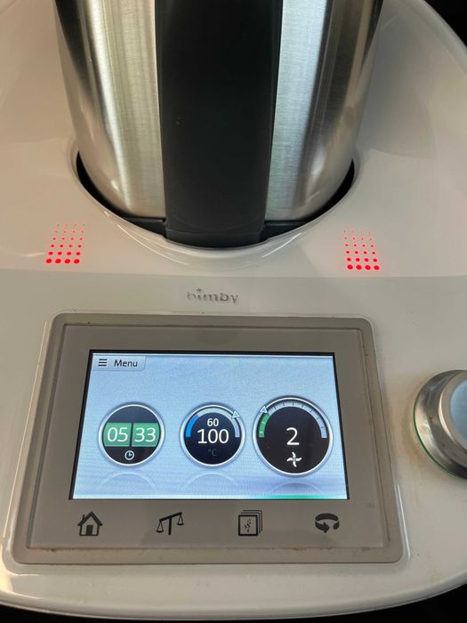 Bimby Thermomix TM5 com acessórios