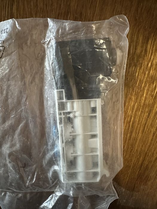 Пневморозподільник Festo пневмораспределитель VUVB-S-M42-AZD-Q6-1T1L