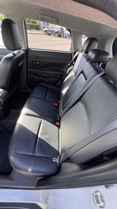 Mitsubishi Outlander Sport 2016 VIN JA4AR4AW8HZ023211 фото оголошення 8 з 18