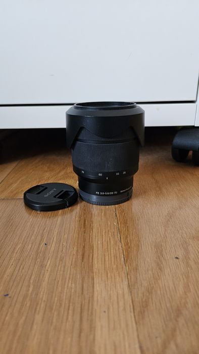 Lente Sony 24-70mm f/3.5-5.6 OSS