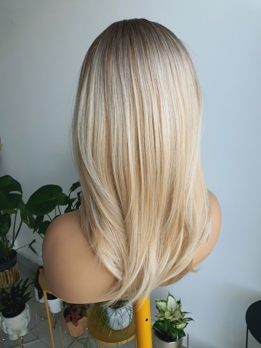 Piękny peruka mix blond 3D Natasza naturalna fryzura