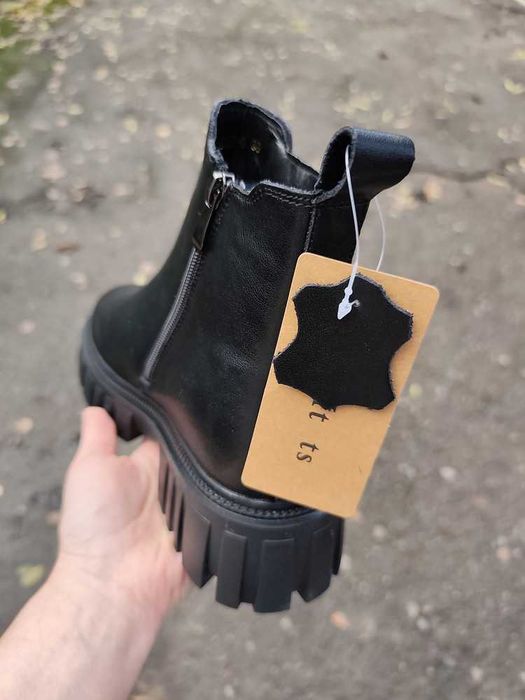 Натуральна шкіра/натуральна вовна. Класні черевики/челсі