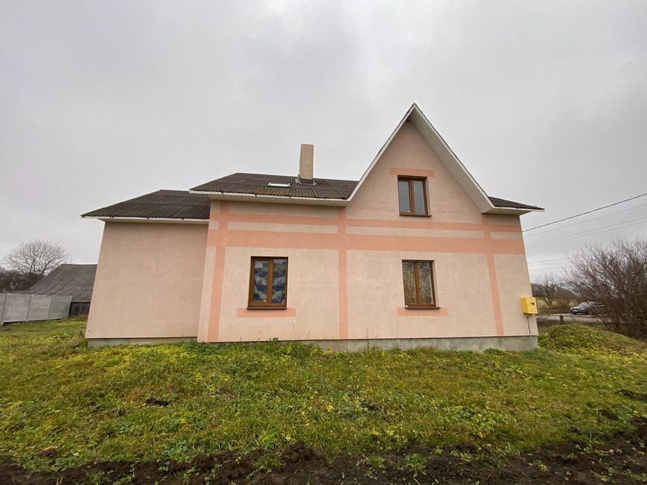 Продаж 2 поверхового будинку, Почаїв