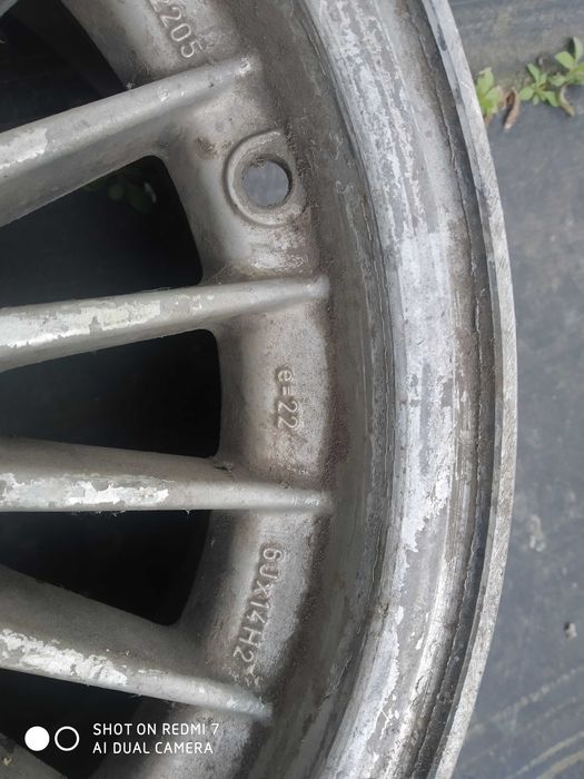 диски с резиной на BMW  R-14   400 ГРН. 5-120