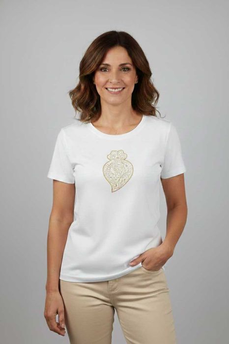T-Shirt com o coração de Viana bordado à maquina