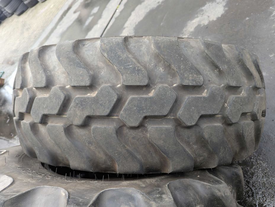 405/70R20 16/70R20 400/70R20 Mitas EM01 przemysłowa