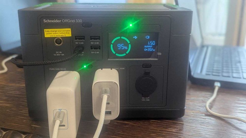 Зарядна станція Schneider Offgrid PPS330 332Wh