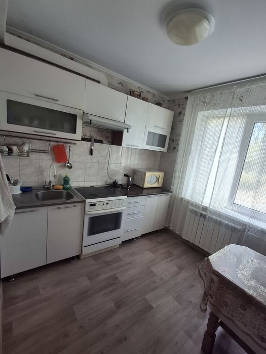 Здам  1-2 кімнатні квартири подобово, погодинно Вараш