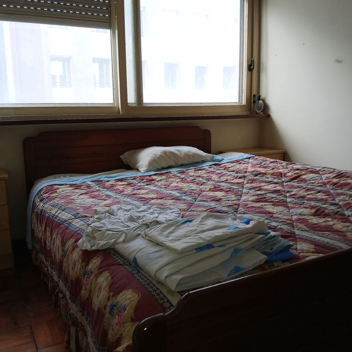 Alugo quarto perto do Marquês, no Porto