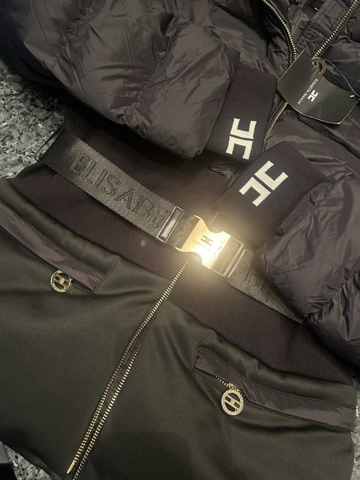 Ciepła kurtka Elisabetta Franchi z paskiem r.M