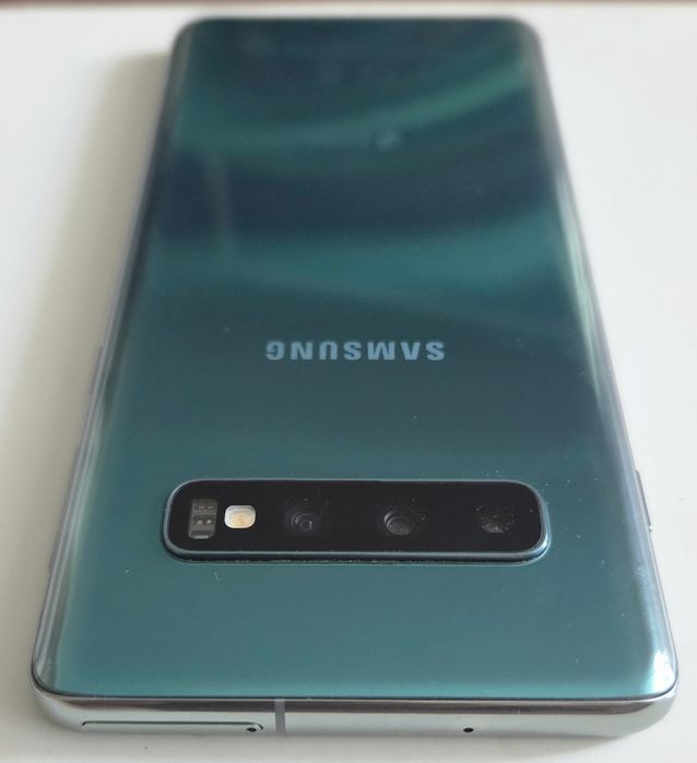 Телефон Samsung S10 8/512гб