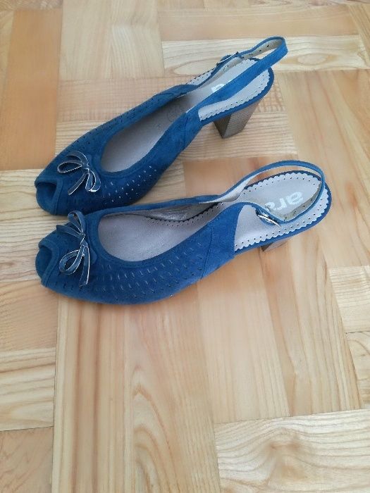 Buty niebieskie