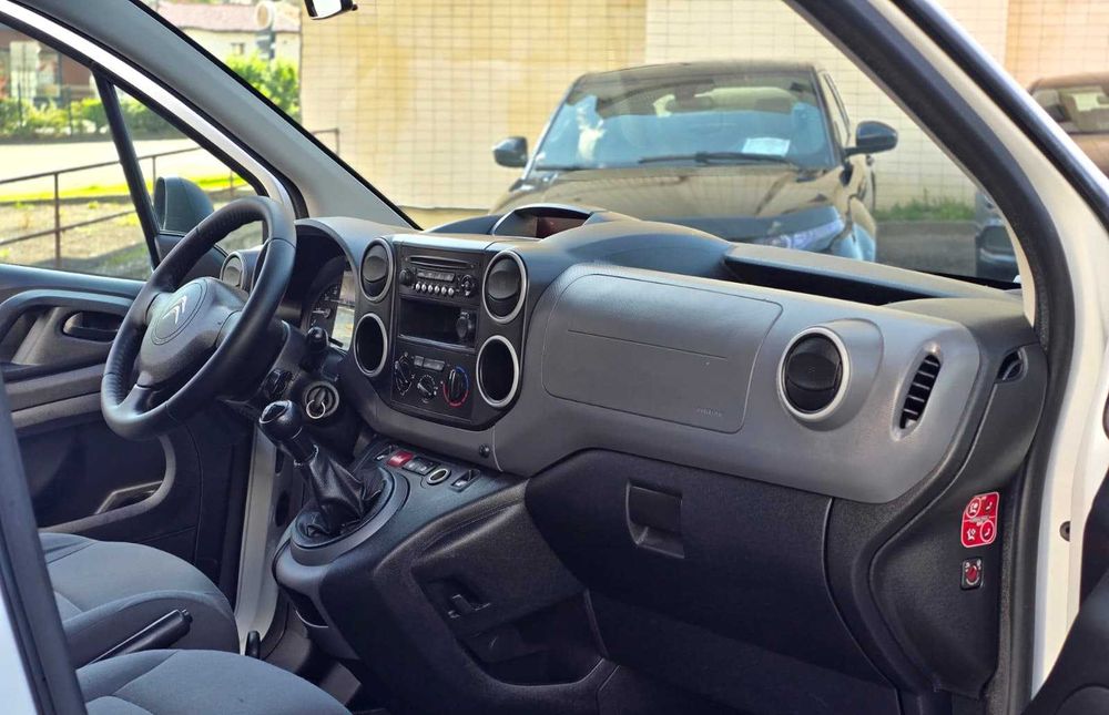 Citroen berlingo L1 1.6hdi 100cv "3 lugares"