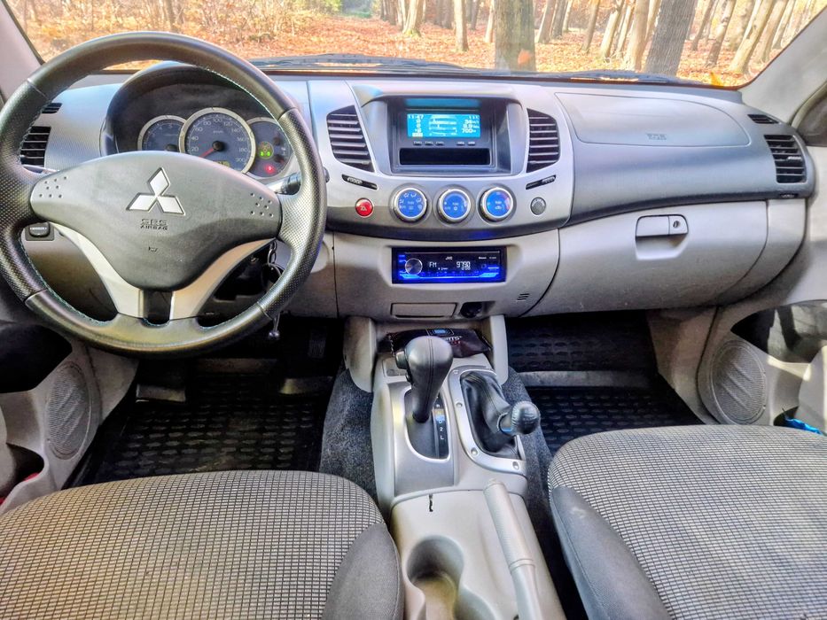 Mitsubishi L200 Mitsubishi L200 | 4x4 | Automat, Hilux, Navara, Amarok