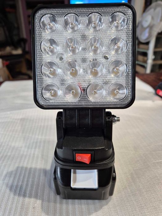 Lampa robocza warsztatowa halogen 2xUSB zamiennik Makita 14,4V 18V 21V