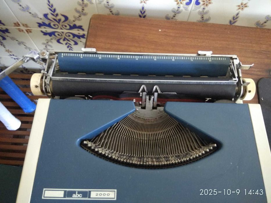 Maquina antiga escrever  abc 2000