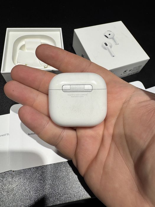 Оригінальний кейс для AirPods 4 ANC з коробкою