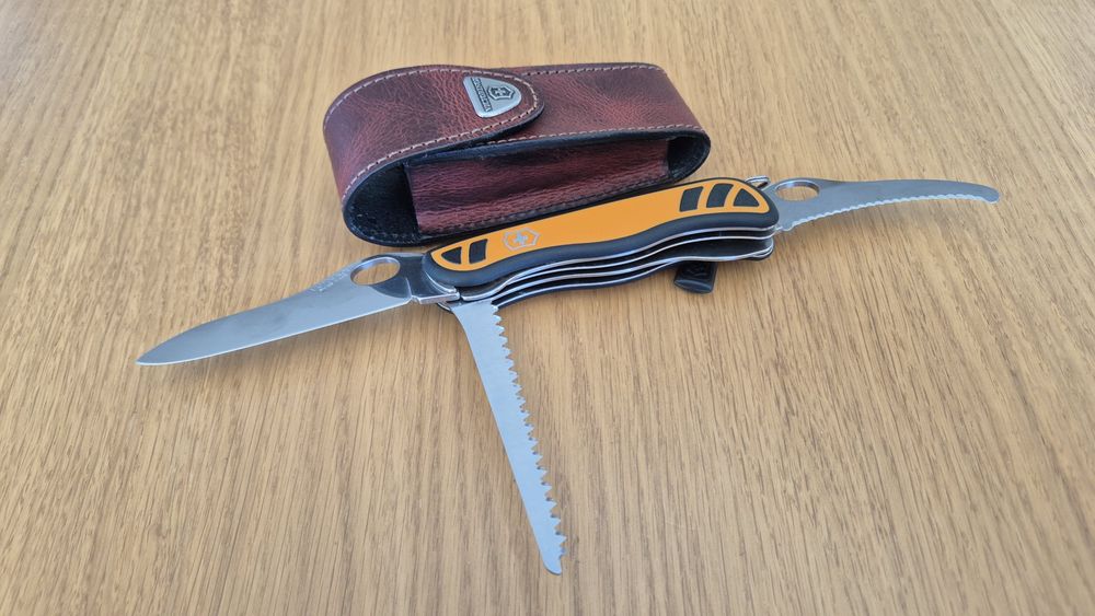 Victorinox hunter xt  111