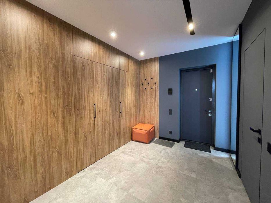 Героїв УПА 73в. Студія+спальня. Гардероб.  60м.кв.  Підземний паркінг!