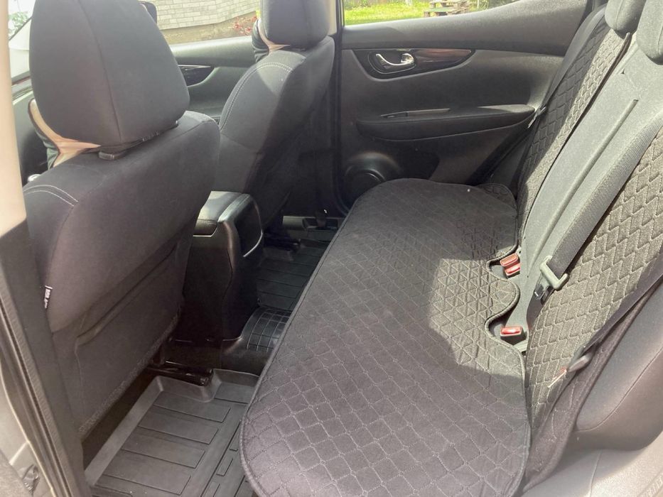 Nissan Qashqai 2013 року ,дизель-механіка(1.5)