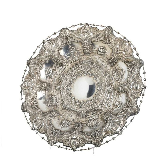 Salva em prata portuguesa