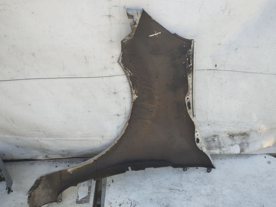 Renault Modus błotnik przedni  prawy NV632