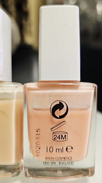 Baza pod lakier + Kuracja nabłyszczająca i wzmacniająca, Avon