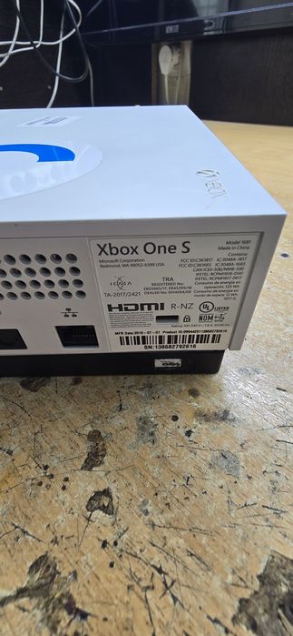Xbox one s 1681 на запчастини