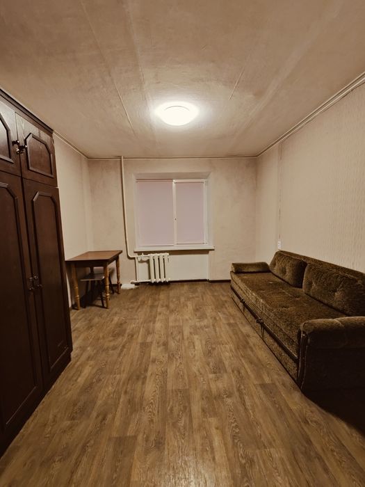 Продам гостинка на Залютино. Экв. 6000 у.е.