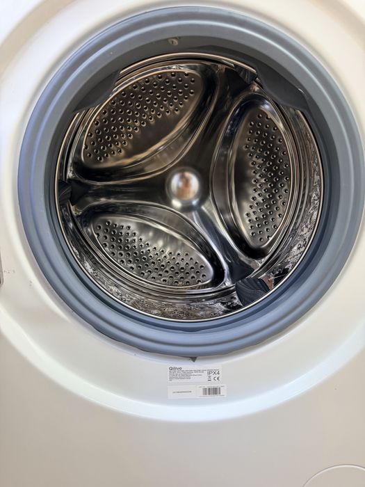 Máquina de lavar e secar roupa